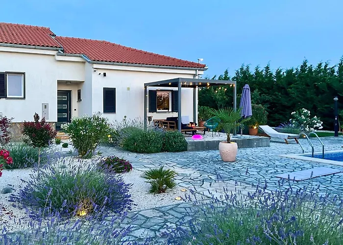 Fairyland Ferienhaus *
